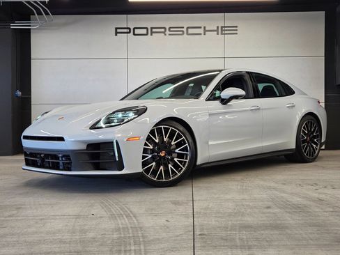 New 2026 Porsche Panamera 4 AWD/4WD image 1