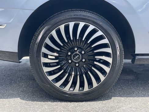 Used 2018 Lincoln Navigator Black Label w/ Cargo Package AWD/4WD image 45