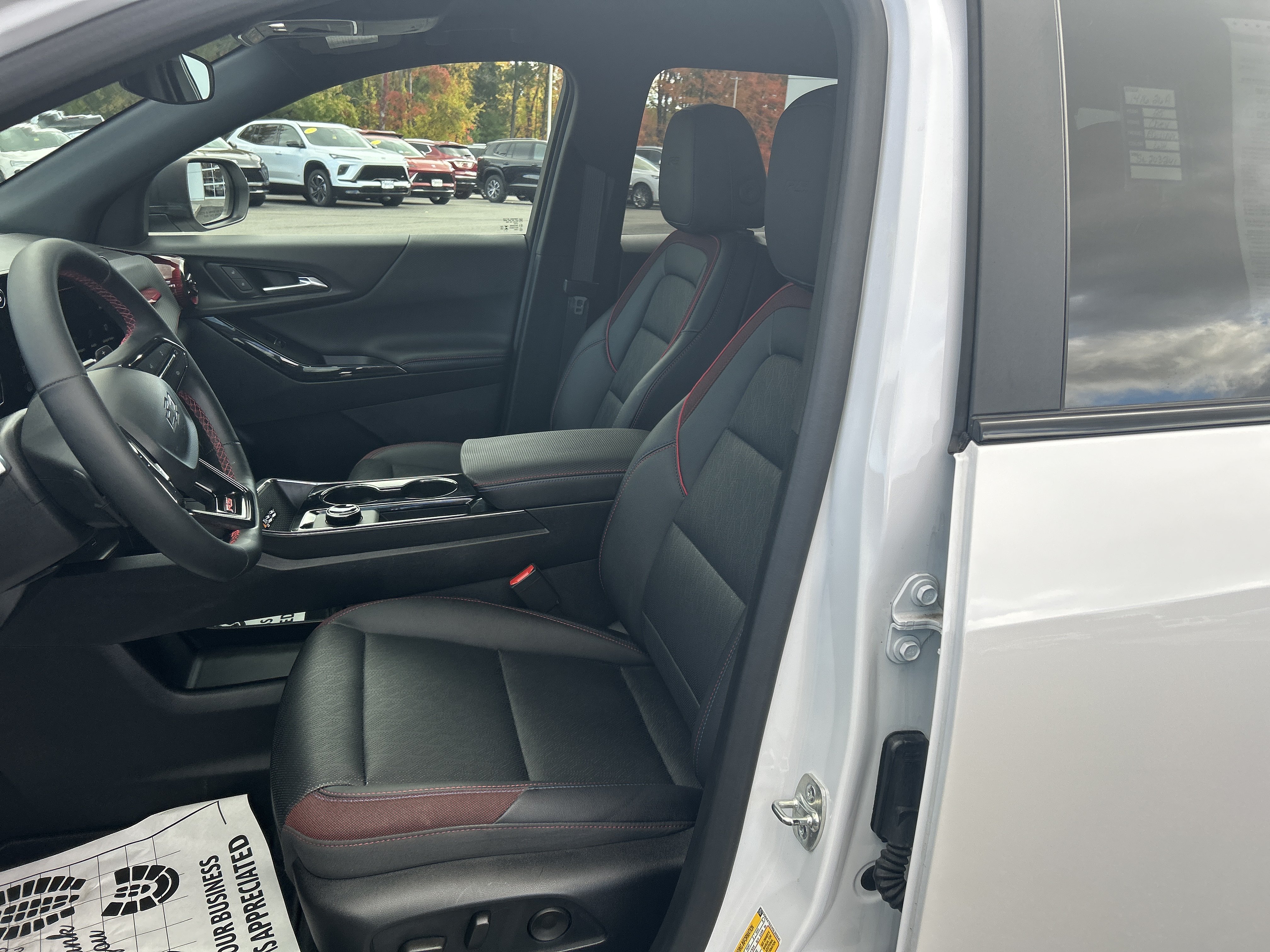 Used 2025 Chevrolet Equinox RS AWD/4WD image 19