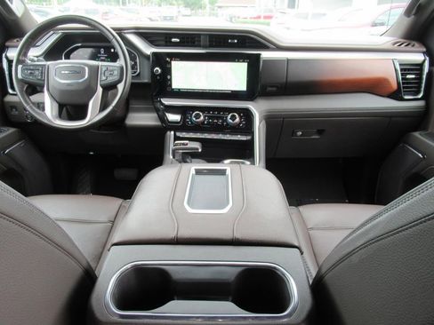 Used 2022 GMC Sierra 1500 Denali AWD/4WD image 12