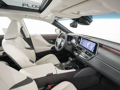 New 2025 Lexus ES 350 w/ Premium Package image 18