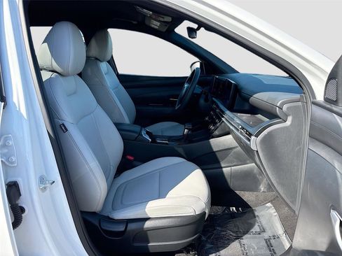Used 2025 Hyundai Santa Cruz SEL FWD image 27