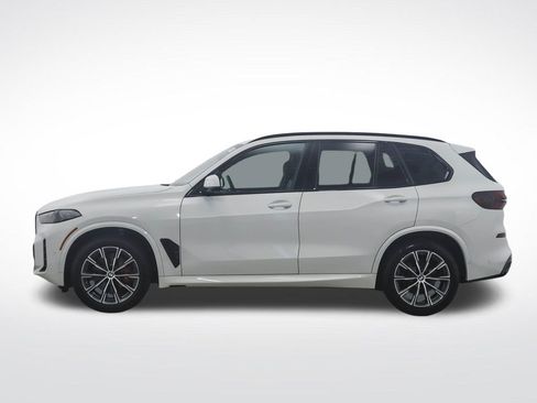 Used 2026 BMW X5 xDrive40i w/ M Sport Package AWD/4WD image 2