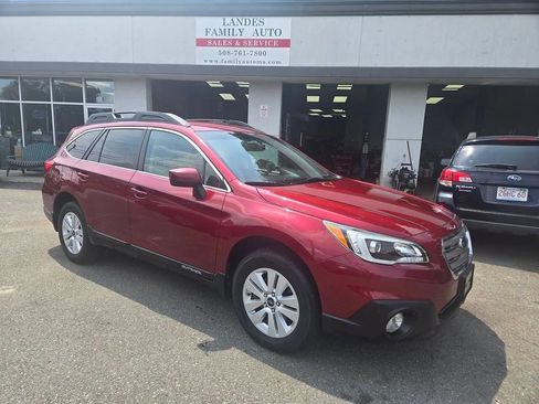 Used 2015 Subaru Outback 2.5i Premium AWD/4WD image 1