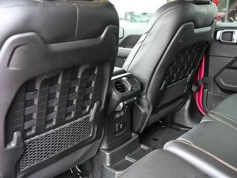 Used 2022 Jeep Wrangler Unlimited Rubicon w/ Xtreme Recon 35" Tire Package image 23