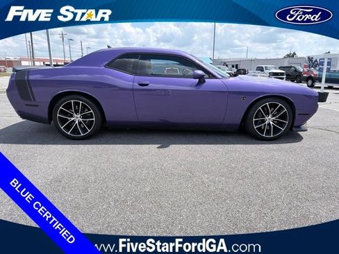 Used 2018 Dodge Challenger R/T Scat Pack RWD image 2