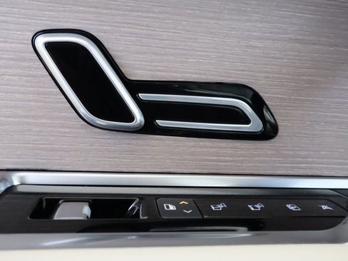 Used 2025 Land Rover Range Rover SE AWD/4WD image 38