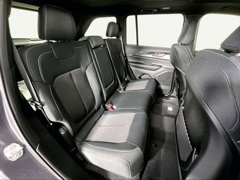New 2026 Jeep Grand Cherokee Laredo X AWD/4WD image 11