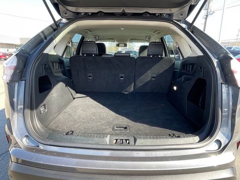 Used 2024 Ford Edge SEL image 21