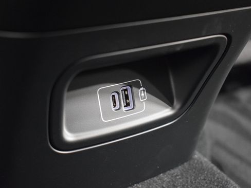 New 2025 Maserati Grecale Folgore image 24