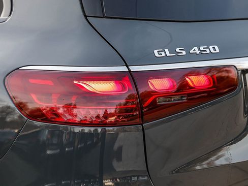 New 2026 Mercedes-Benz GLS 450 4MATIC image 8