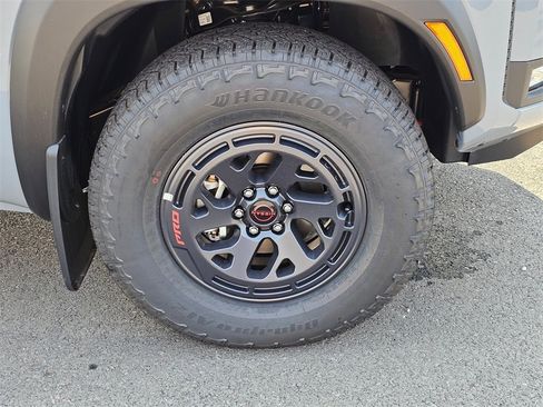 New 2025 Nissan Frontier PRO-4X w/ Interior Protection Package image 28