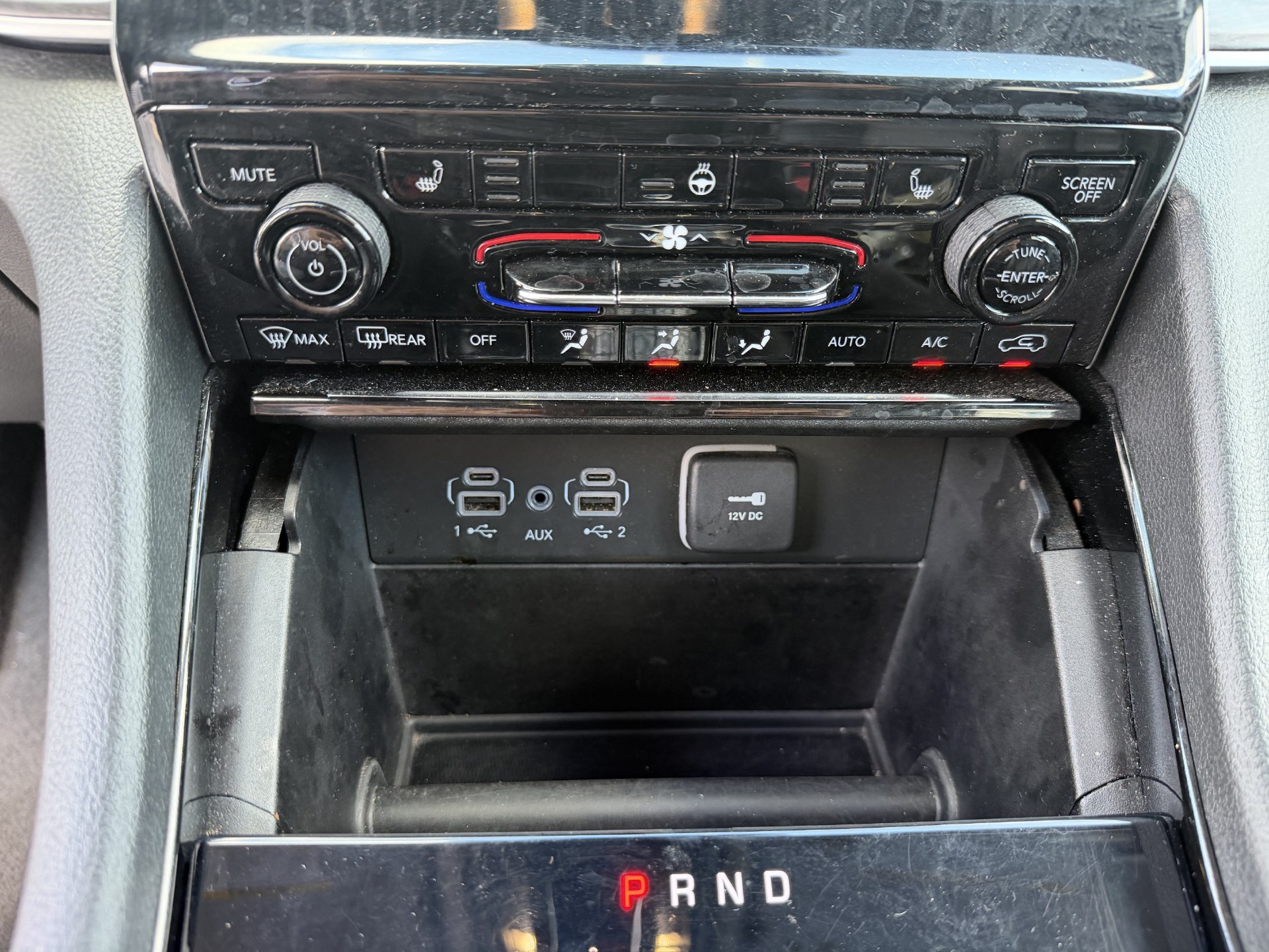 Used 2023 Jeep Grand Cherokee L Limited RWD image 5