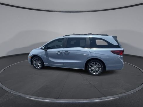 Used 2025 Honda Odyssey Touring image 5