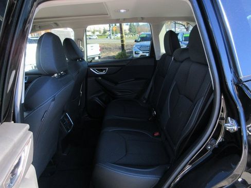 Used 2023 Subaru Forester Premium image 22