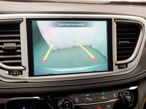 New 2026 Chrysler Pacifica Select image 25