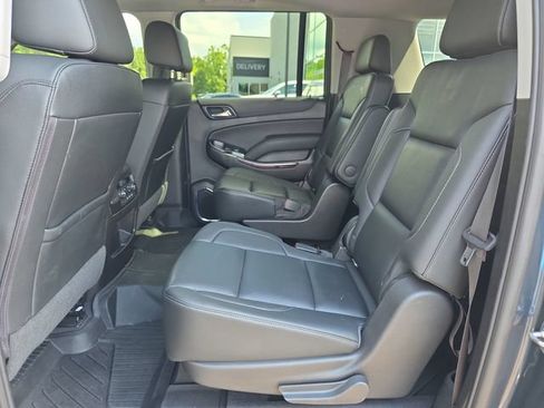 Used 2019 GMC Yukon XL SLT w/ Premium Edition AWD/4WD image 11