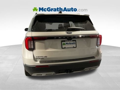 New 2026 Ford Explorer Active w/ Active Comfort Package image 4