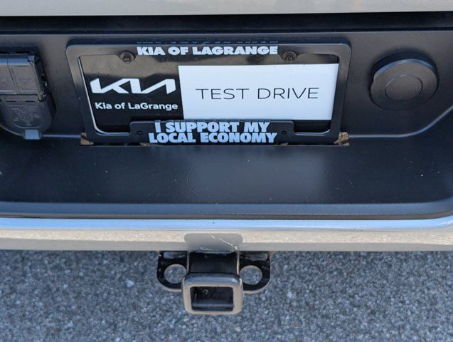 Used 2023 GMC Sierra 1500 AT4 w/ AT4 Premium Package AWD/4WD image 9