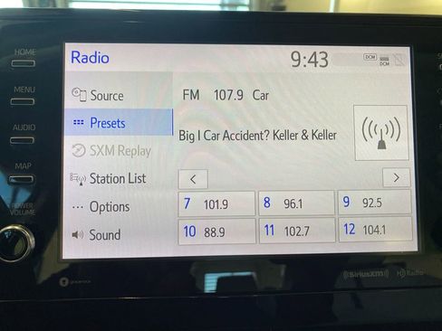 Used 2022 Toyota Camry XLE image 12