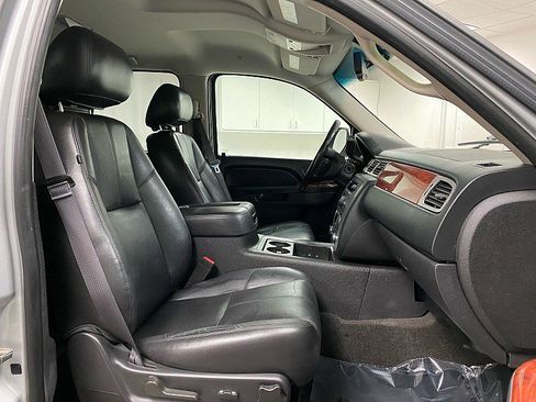 Used 2014 GMC Yukon XL SLT image 14