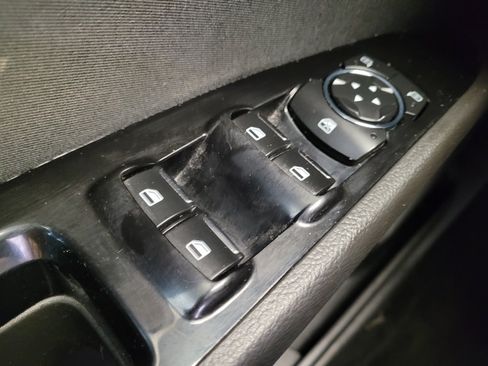 Used 2016 Ford Fusion SE FWD image 27