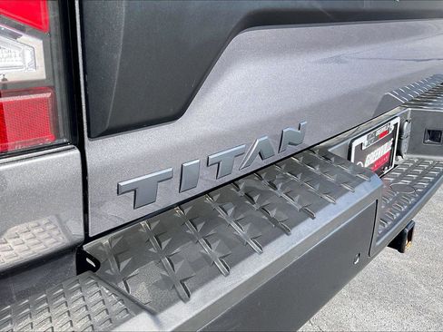 Certified 2024 Nissan Titan PRO-4X w/ Pro-4x Convenience Package AWD/4WD image 9
