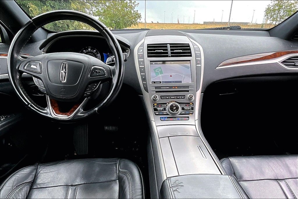 Used 2017 Lincoln MKZ Reserve FWD image 17
