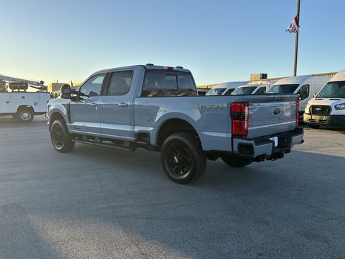 New 2026 Ford F250 Lariat w/ Black Appearance Package image 7