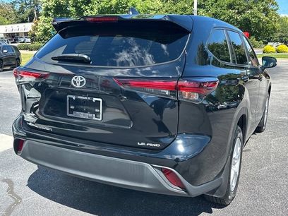 Used 2024 Toyota Highlander LE