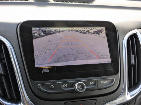 Used 2019 Chevrolet Equinox LT w/ Sun & Navigation Package image 24