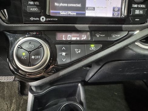 Used 2015 Toyota Prius C Three FWD image 27