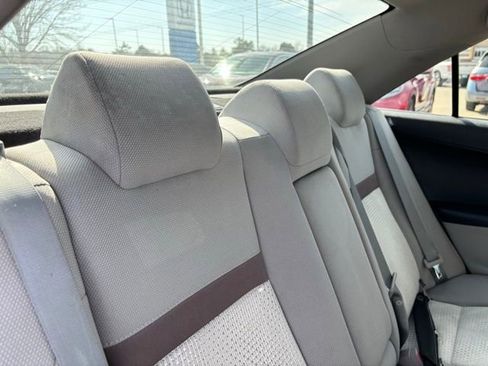 Used 2012 Toyota Camry LE image 23