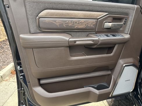 Used 2025 RAM 3500 Longhorn image 10