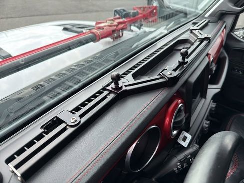 Used 2018 Jeep Wrangler Unlimited Rubicon image 50