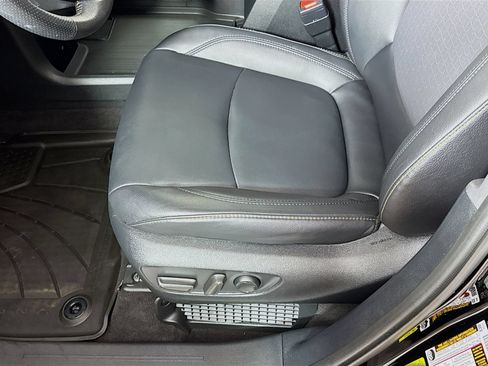 Used 2022 Toyota Sienna XLE Woodland Edition AWD/4WD image 18