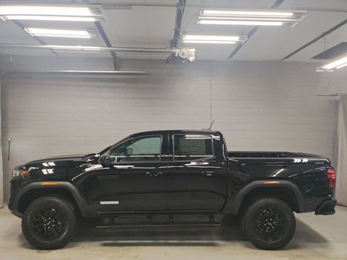 New 2026 GMC Canyon Elevation w/ Convenience Package image 15