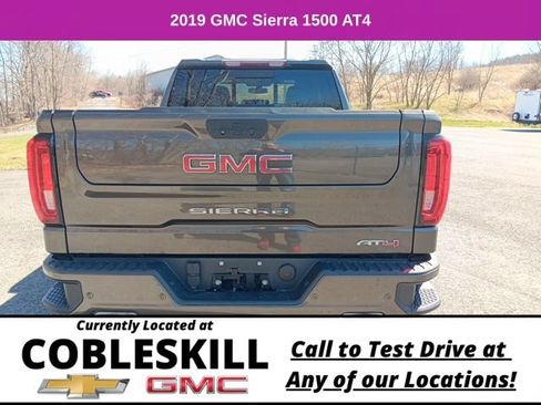 Used 2019 GMC Sierra 1500 AT4 w/ AT4 Premium Package AWD/4WD image 4