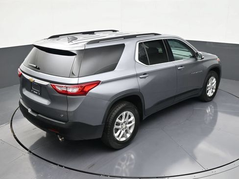 Used 2021 Chevrolet Traverse LT FWD image 16