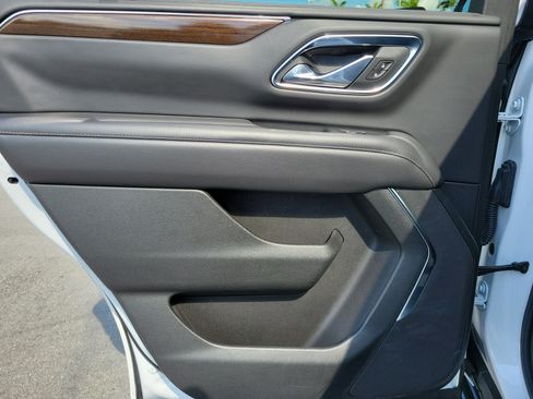 Used 2021 GMC Yukon SLE RWD image 26