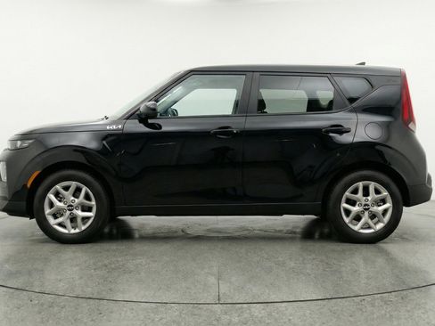 Used 2025 Kia Soul LX w/ LX Technology Package FWD image 5