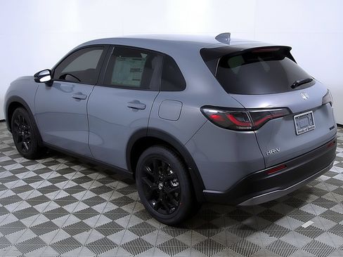 Used 2024 Honda HR-V Sport image 9