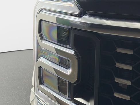 Used 2024 Ford F450 Lariat w/ Lariat Ultimate Package AWD/4WD image 9