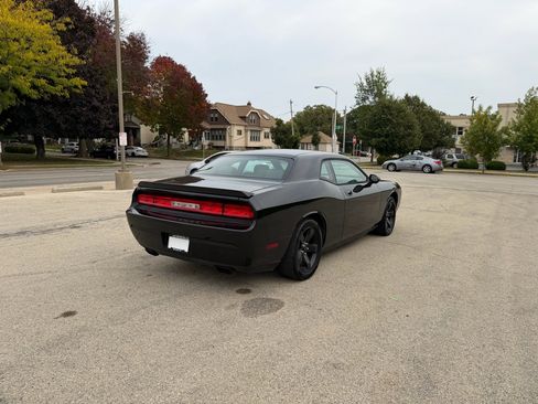 Used 2010 Dodge Challenger R/T image 7