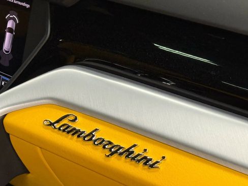 Used 2019 Lamborghini Urus image 78