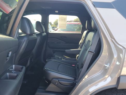 Used 2023 Nissan Pathfinder Rock Creek image 13