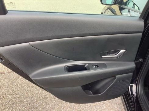 Certified 2023 Hyundai Elantra SEL w/ Preferred Accessory Package image 19