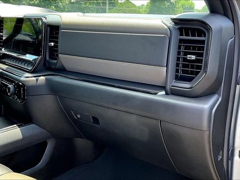 Used 2025 Chevrolet Silverado 2500 ZR2 w/ Technology Package AWD/4WD image 13