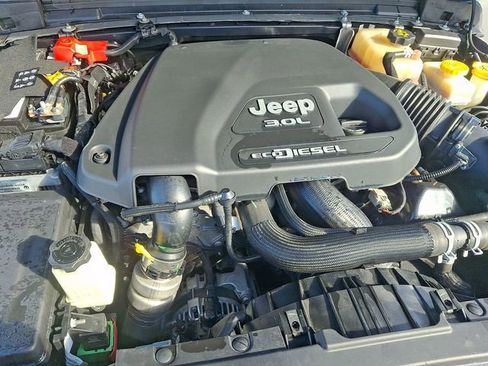 Used 2021 Jeep Wrangler Unlimited Rubicon w/ Dual Top Group image 28