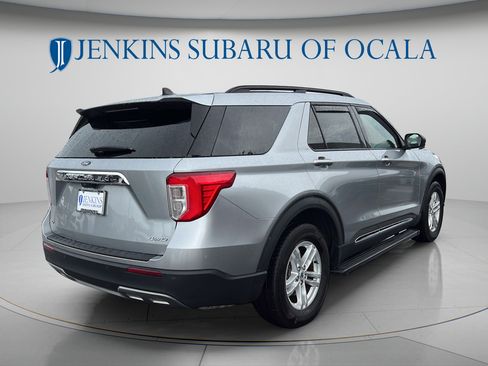 Used 2023 Ford Explorer XLT w/ Equipment Group 202A AWD/4WD image 3